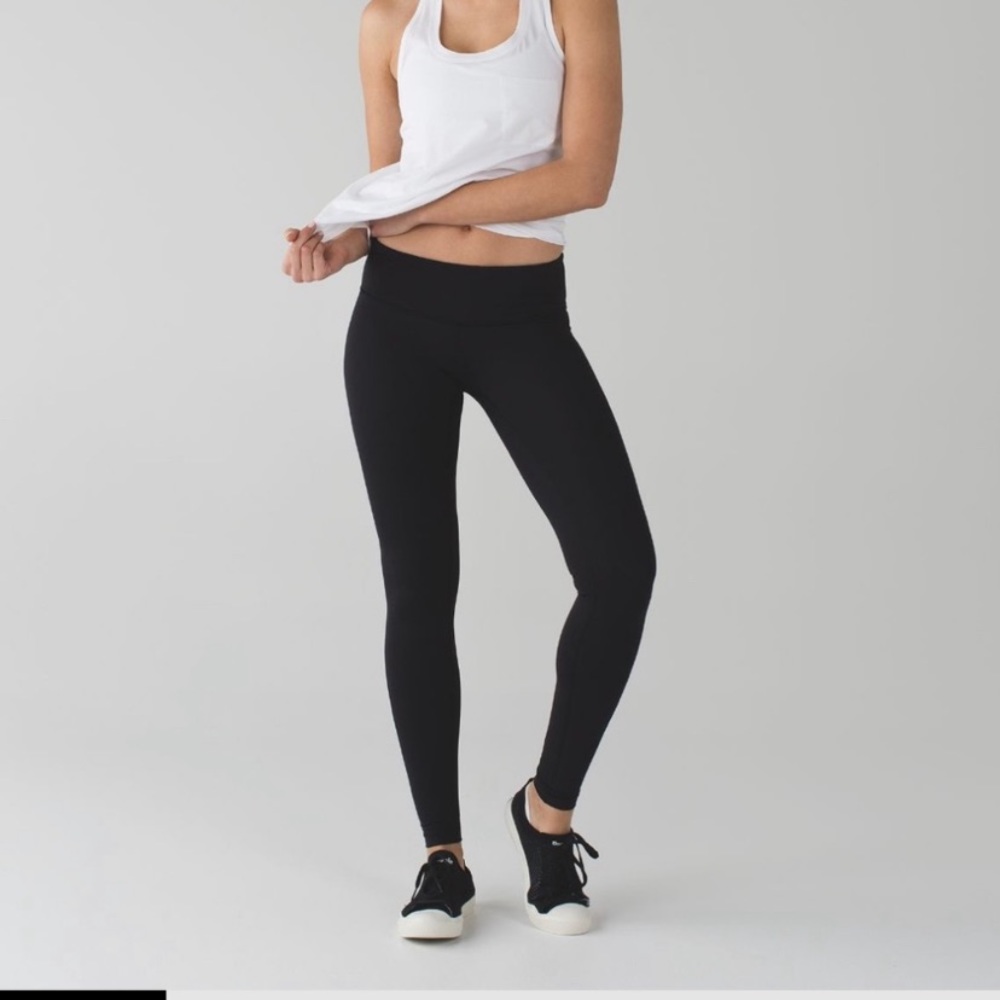 Lululemon Black Wunder Under Mid Rise Leggings